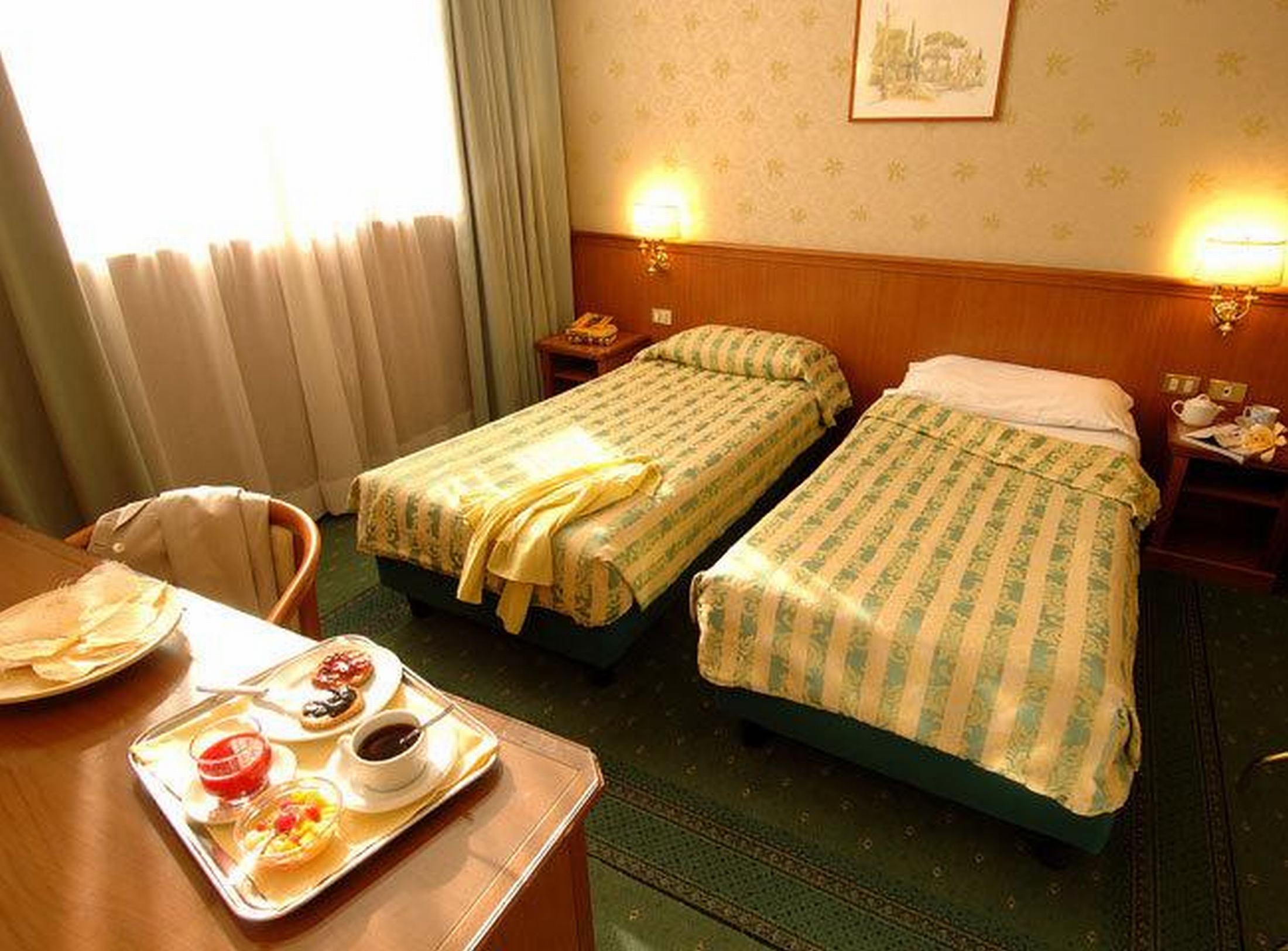 Hotel The Brand Roma Ngoại thất bức ảnh